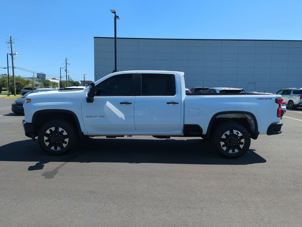 Used 2020 Chevrolet Silverado 2500 Custom w/ Custom Value Package AWD/4WD image 4