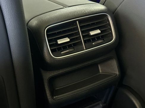 Used 2025 Mercedes-Benz GLE 450e 4MATIC image 15