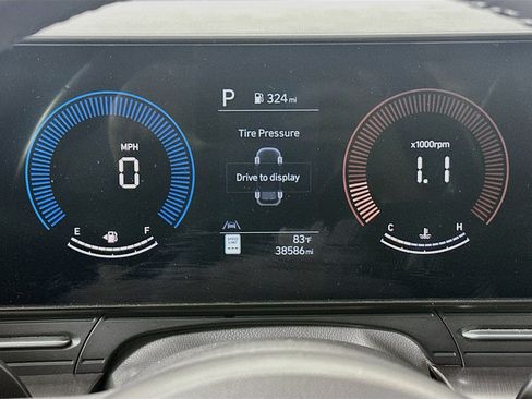 Used 2025 Hyundai Kona SEL FWD image 19