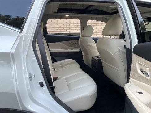 Used 2023 Nissan Murano SL w/ SL Moonroof Package AWD/4WD image 12