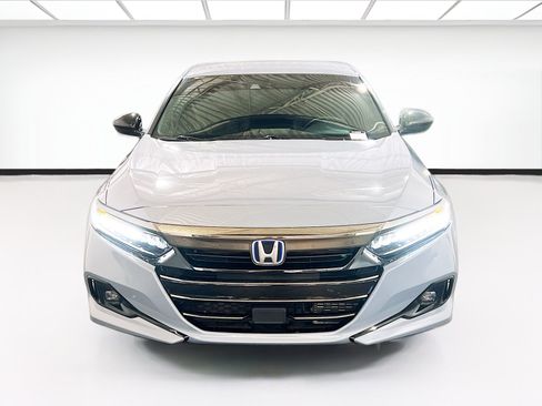 Used 2022 Honda Accord Sport image 2