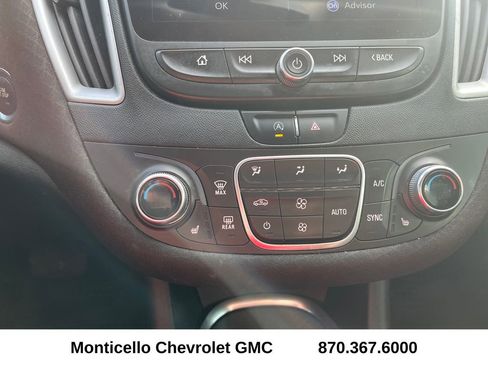 Used 2022 Chevrolet Malibu LT image 18