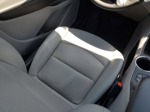 Used 2023 GMC Terrain SLT w/ LPO, Floor Liner Package FWD image 15