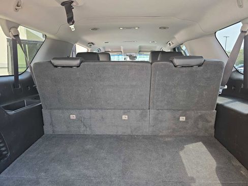 Used 2019 Chevrolet Suburban LT w/ Luxury Package image 52