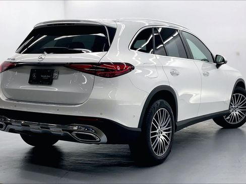 Used 2024 Mercedes-Benz GLC 300 image 4