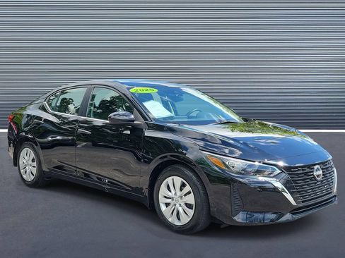 Used 2025 Nissan Sentra S FWD image 2