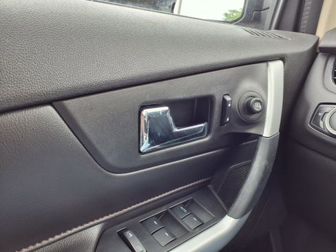 Used 2014 Ford Edge SEL w/ Equipment Group 205A FWD image 18