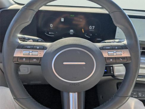 Used 2024 Hyundai Kona Limited image 21