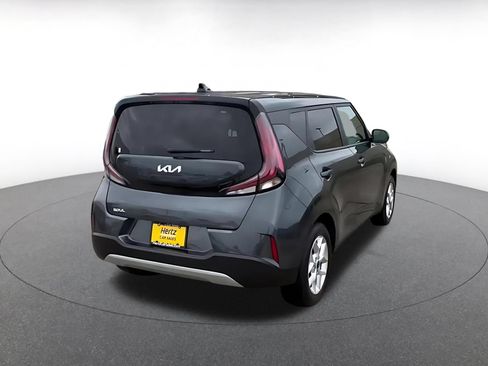Used 2025 Kia Soul LX w/ LX Technology Package FWD image 14