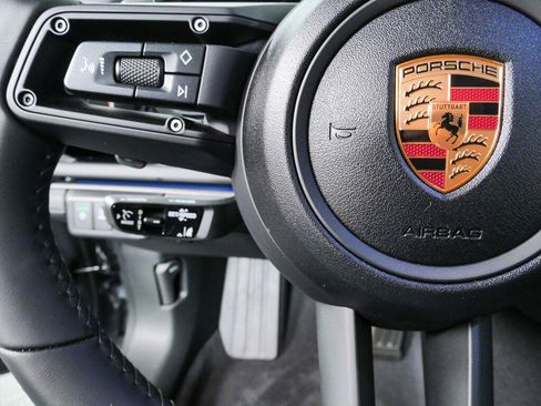 New 2026 Porsche Panamera image 10