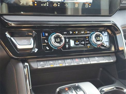 Used 2024 GMC Sierra 1500 AT4 w/ AT4 Preferred Package image 19