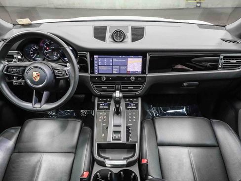 Used 2023 Porsche Macan AWD/4WD image 15