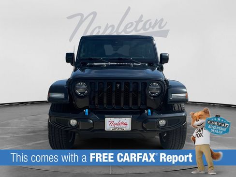 Used 2022 Jeep Wrangler Unlimited Sahara AWD/4WD image 2