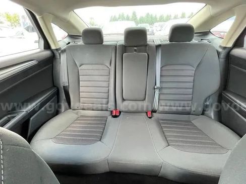 Used 2019 Ford Fusion SE FWD image 22