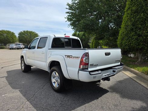 Used 2015 Toyota Tacoma PreRunner w/ TRD Sport Package image 3