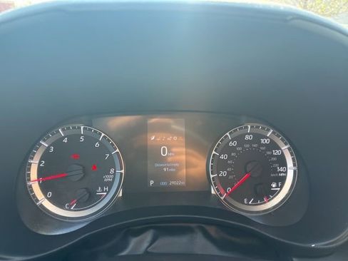 Used 2022 Toyota Highlander LE image 17