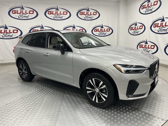 Used 2025 Volvo XC60 B5 Core AWD/4WD image 1
