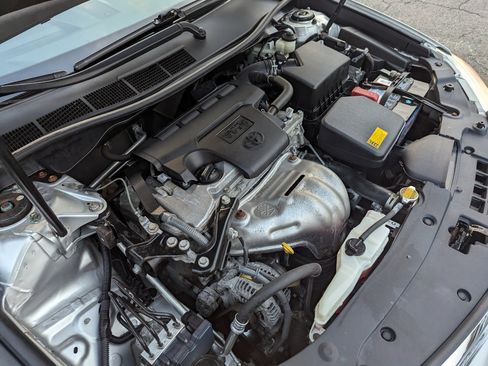 Used 2014 Toyota Camry XLE image 38