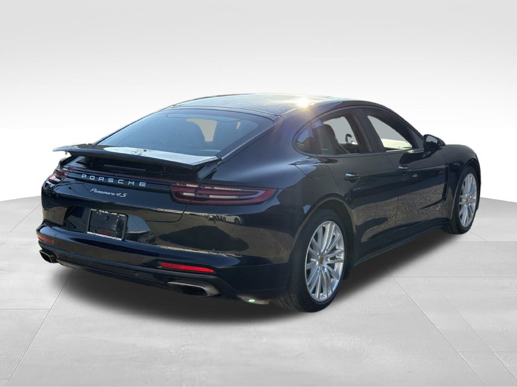 Used 2018 Porsche Panamera RWD image 10