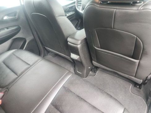 Used 2023 Chevrolet Bolt LT w/ Infotainment Package FWD image 11