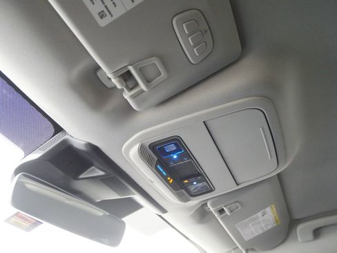 Used 2022 Ford Mustang Mach-E Select image 19