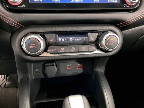 Used 2025 Nissan Versa SR w/ Trunk Package FWD image 32