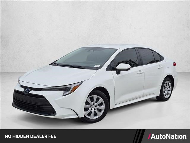 Used 2025 Toyota Corolla LE FWD image 1