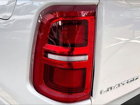 Used 2025 RAM 1500 Limited AWD/4WD image 28