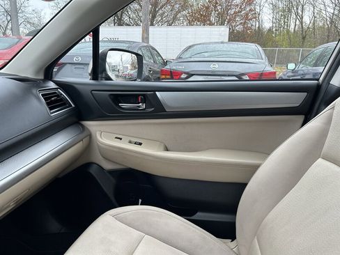 Used 2016 Subaru Legacy 2.5i Premium w/ Moonroof Package AWD/4WD image 13
