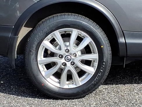 Used 2021 Nissan Rogue Sport S image 3