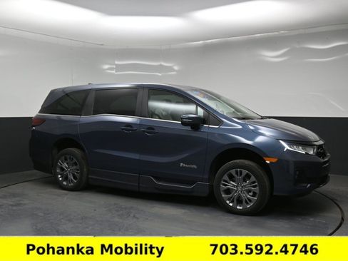 Used 2026 Honda Odyssey EX-L image 4