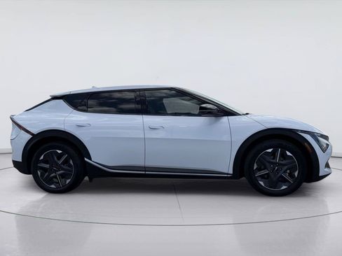 Used 2025 Kia EV6 Light RWD image 6