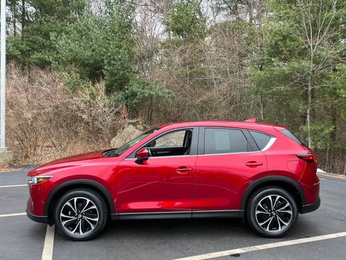 Used 2023 MAZDA CX-5 AWD 2.5 S w/ Premium Plus Pkg image 2