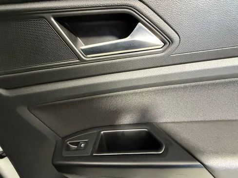 Used 2020 Volkswagen Atlas Cross Sport S image 29