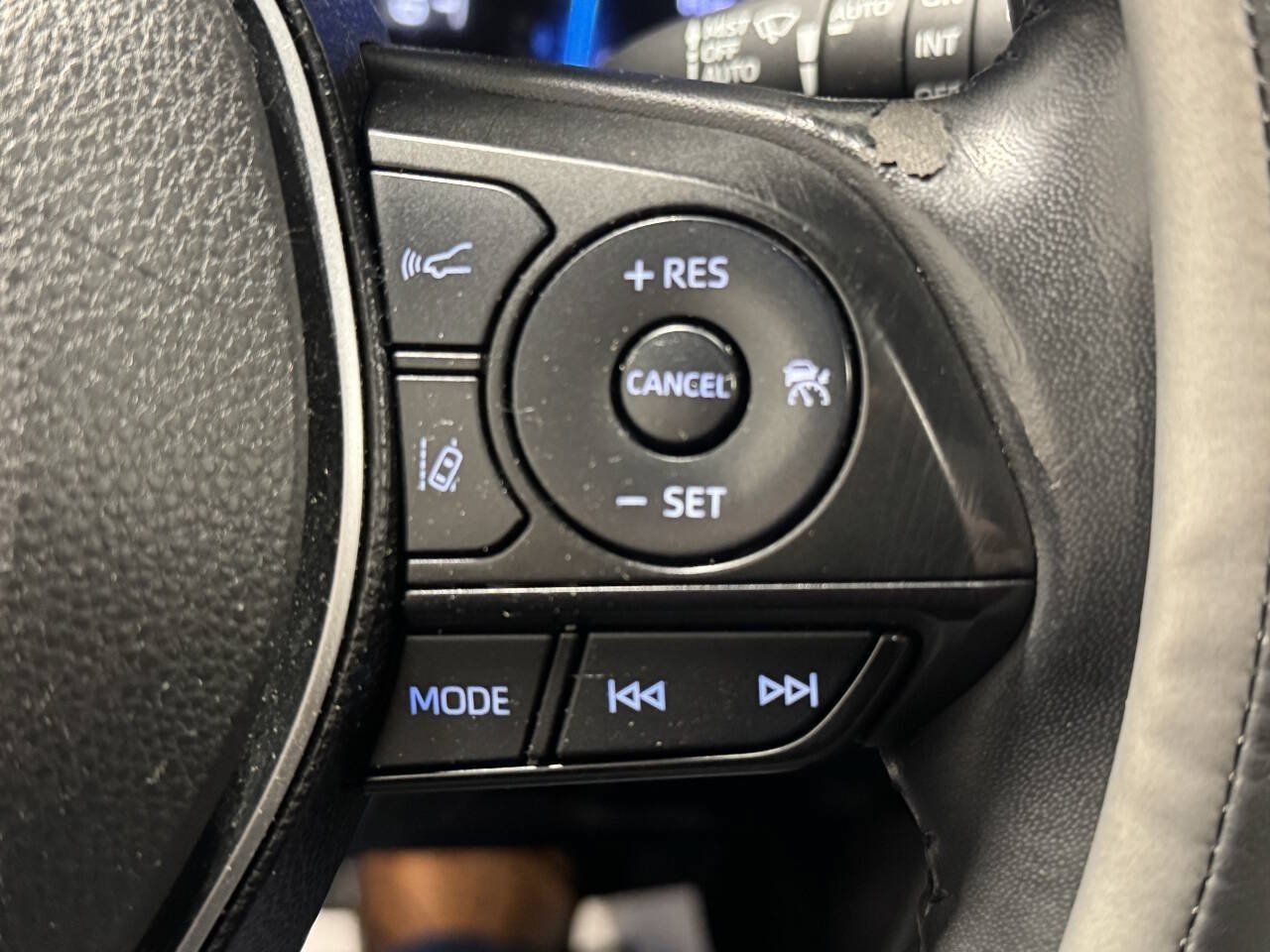 Used 2019 Toyota RAV4 XSE AWD/4WD image 30