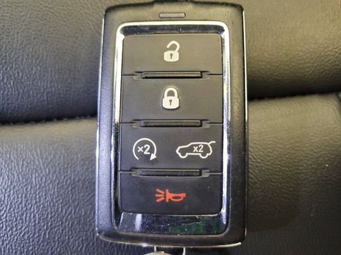 Used 2023 Jeep Grand Cherokee L Limited AWD/4WD image 32