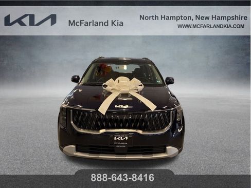 Used 2026 Kia Carnival EX image 4