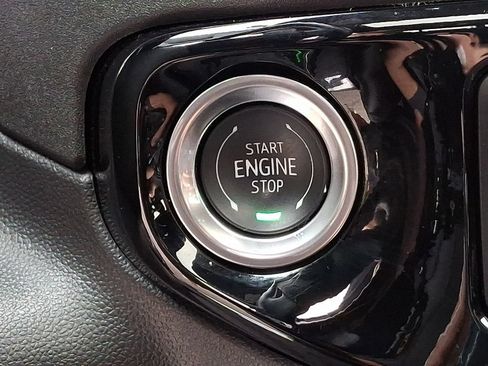 Used 2024 Chevrolet Silverado 1500 LT Trail Boss w/ Convenience Package II AWD/4WD image 32