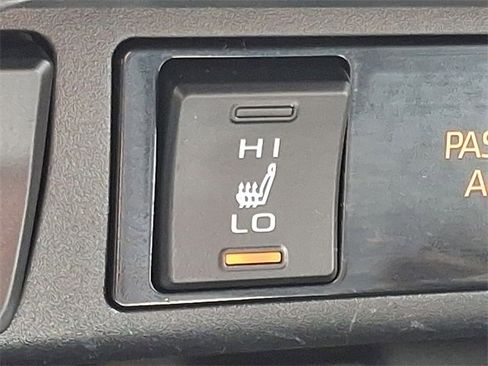 Certified 2022 Toyota RAV4 XLE Premium image 24