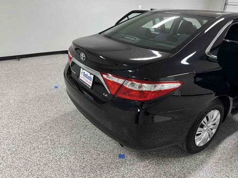 Used 2017 Toyota Camry LE FWD image 25