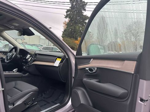 New 2026 Volvo XC90 B5 Core w/ Protection Package Premier image 11