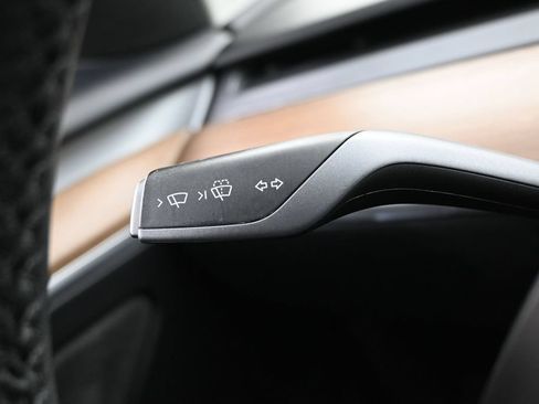 Used 2023 Tesla Model 3 Standard Range RWD image 18