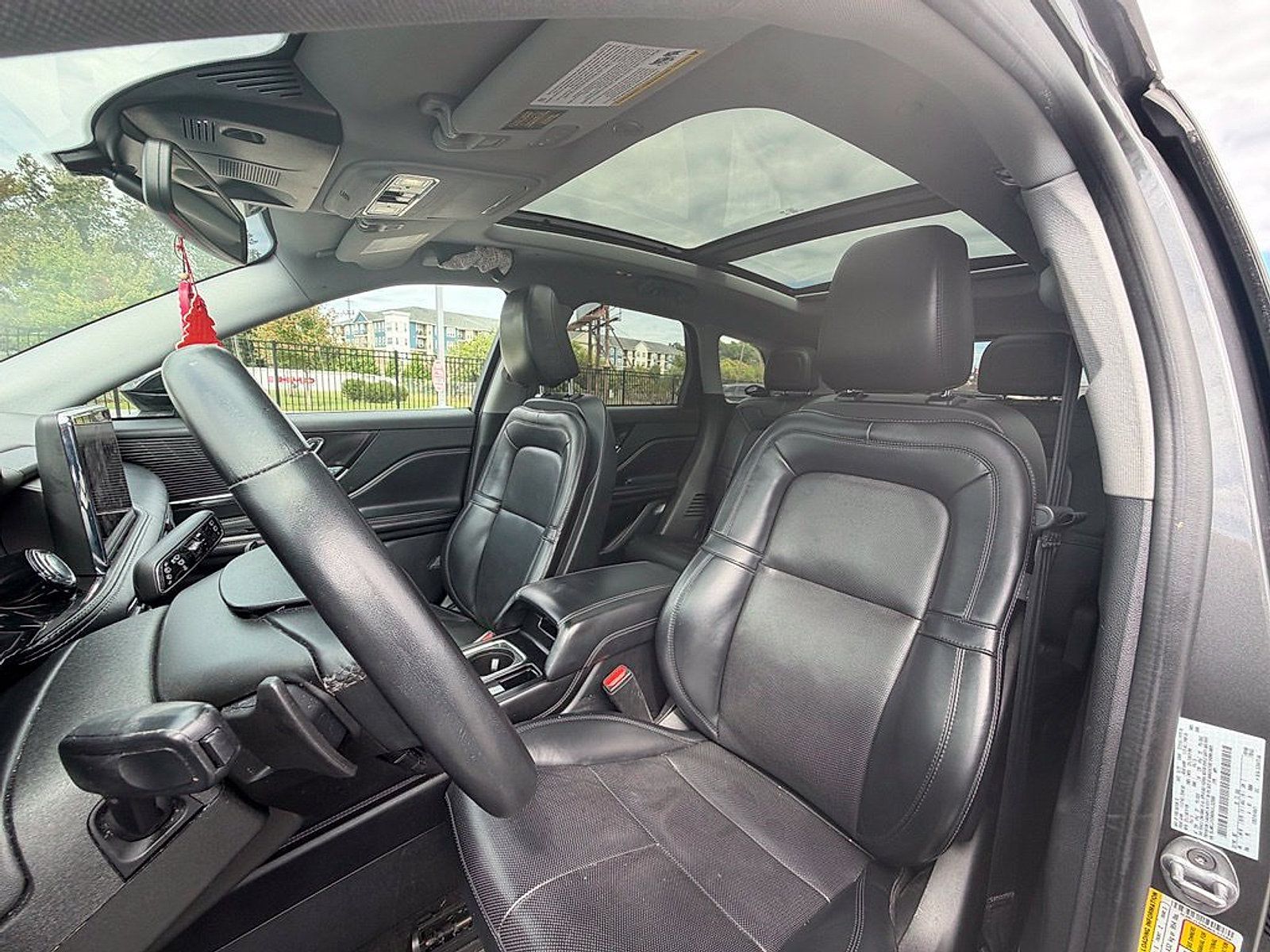 Used 2022 Lincoln Corsair AWD w/ Premium Package image 19