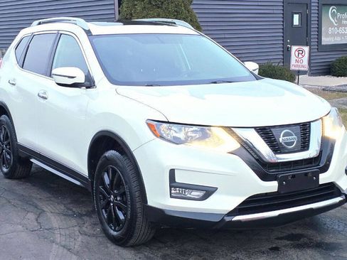 Used 2017 Nissan Rogue SV AWD/4WD image 8