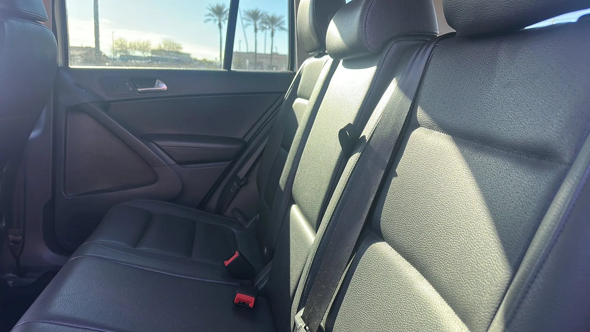 Used 2017 Volkswagen Tiguan S FWD image 8