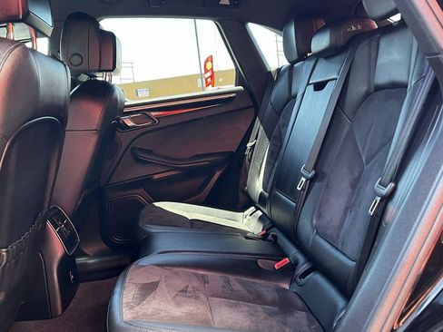 Used 2018 Porsche Macan AWD/4WD image 13