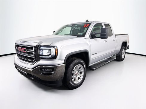 Used 2017 GMC Sierra 1500 SLE w/ SLE Value Package image 3