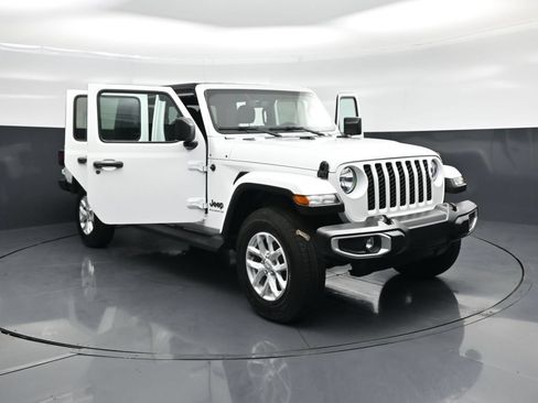 Used 2023 Jeep Gladiator Sport AWD/4WD image 25