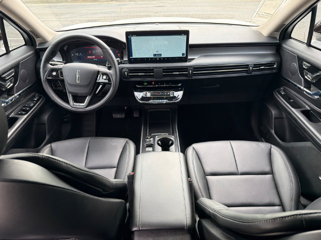 New 2026 Lincoln Corsair Premiere FWD image 23