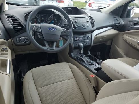 Used 2017 Ford Escape SE FWD image 10